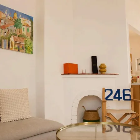 Daire Esprit Floor Saint-Tropez